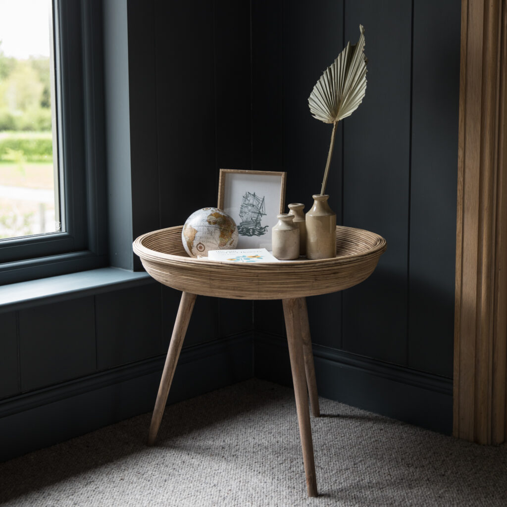 lifestyle image of large table